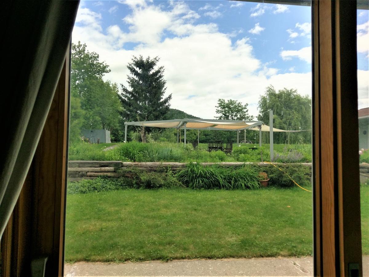 برلينغتون Inn At Charlotte B&B المظهر الخارجي الصورة