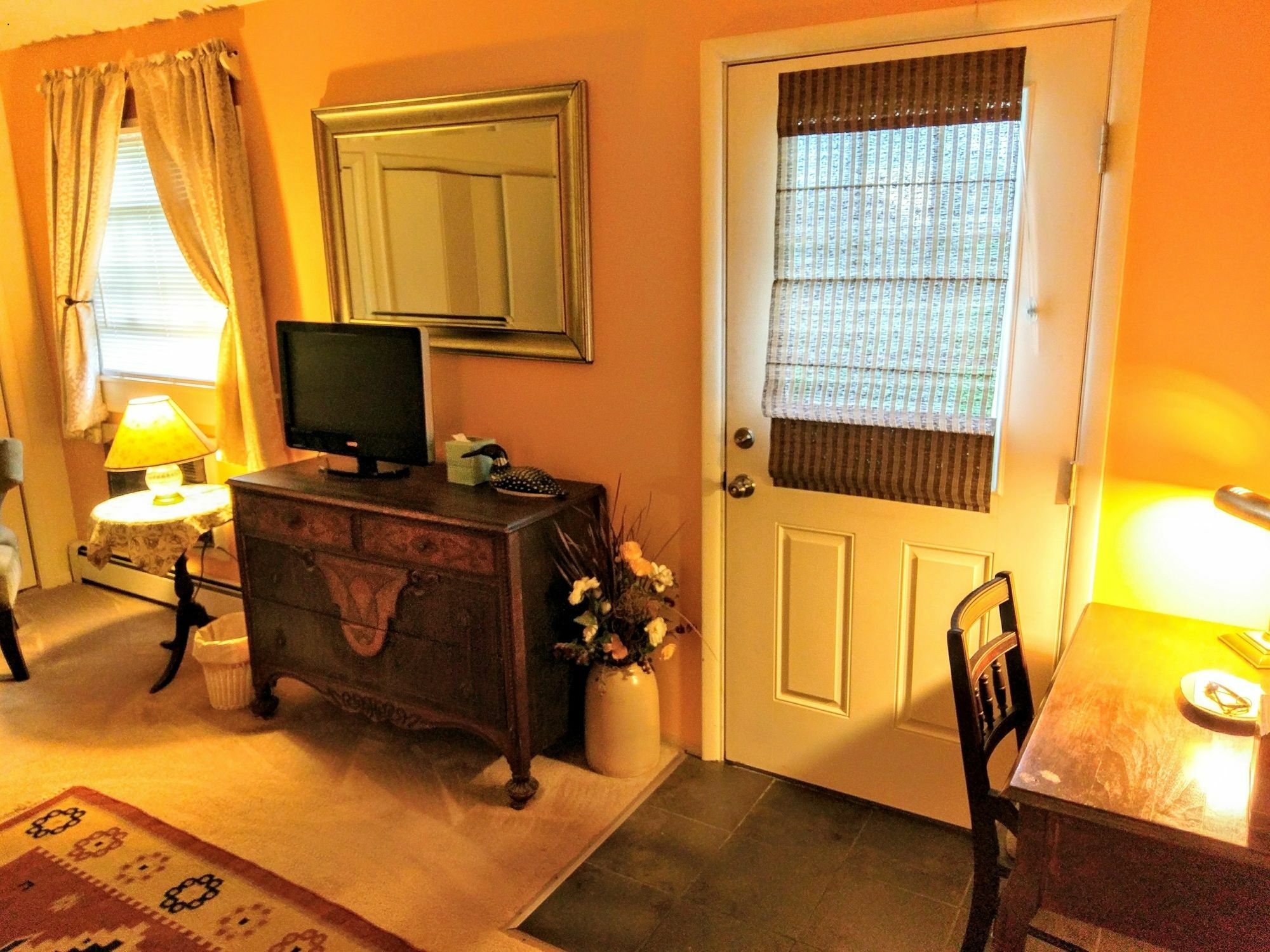 برلينغتون Inn At Charlotte B&B المظهر الخارجي الصورة