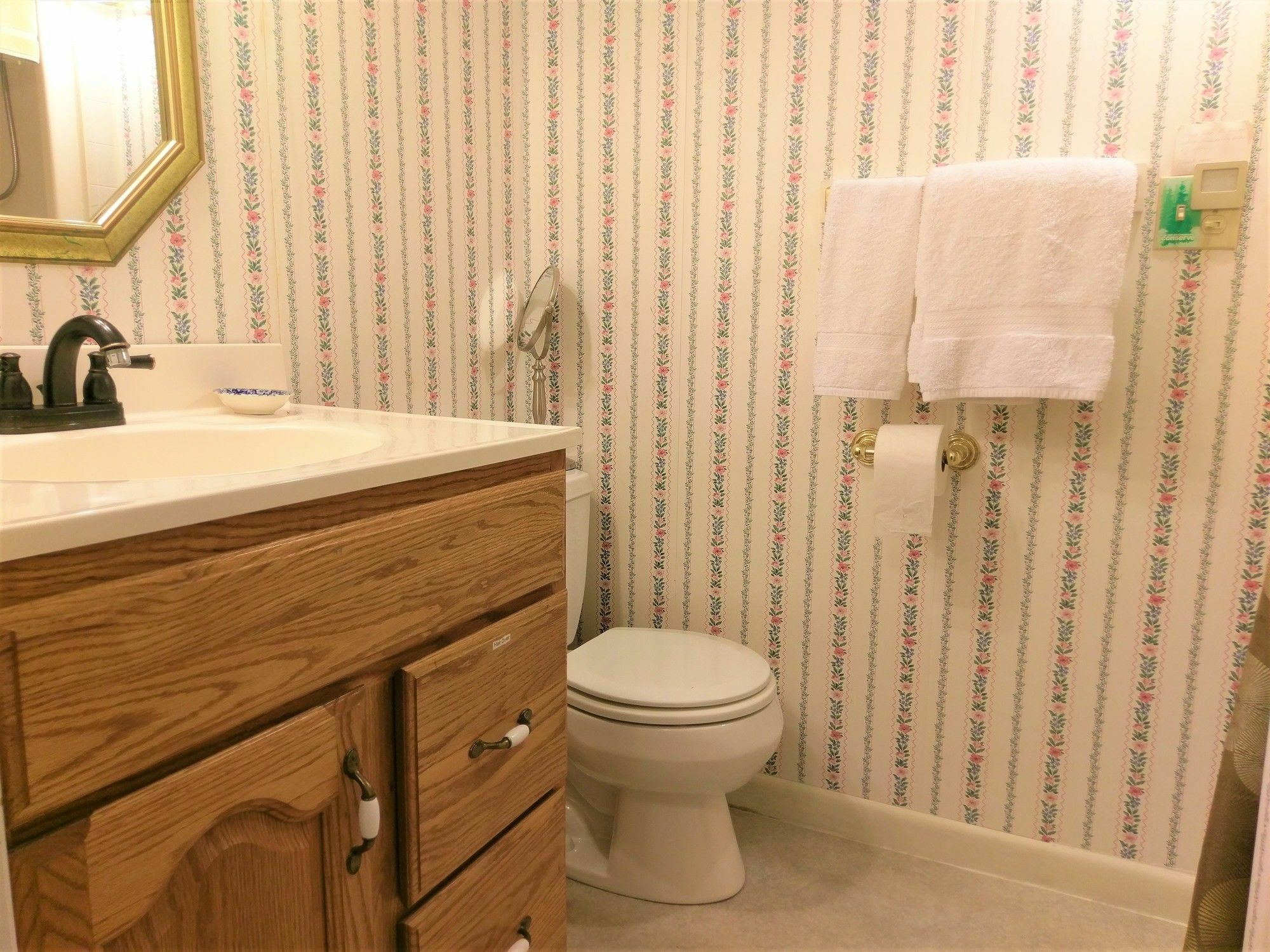 برلينغتون Inn At Charlotte B&B المظهر الخارجي الصورة