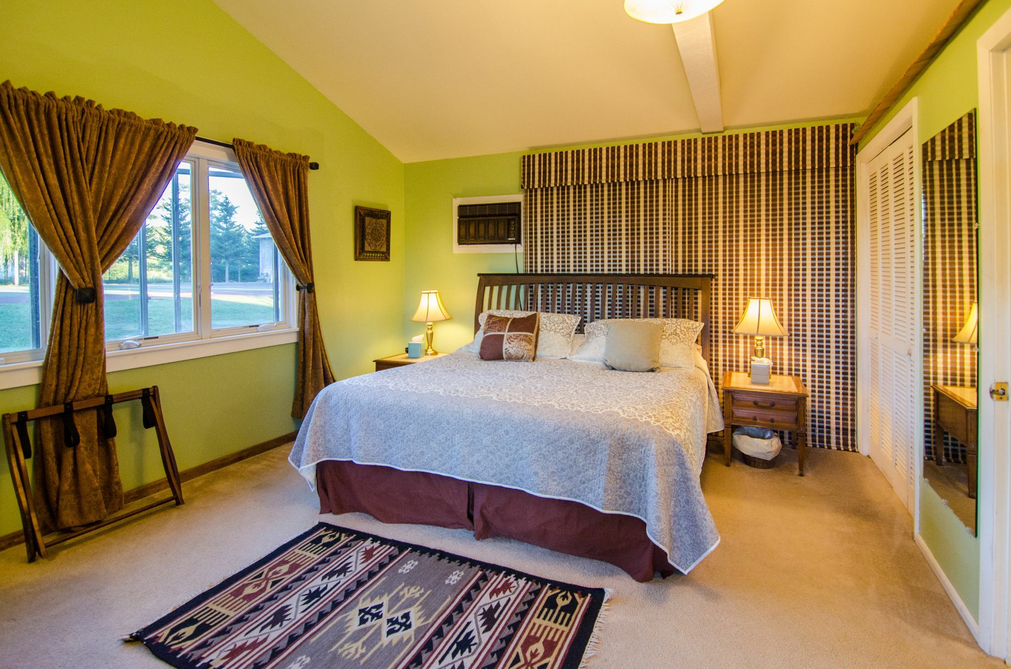 برلينغتون Inn At Charlotte B&B المظهر الخارجي الصورة